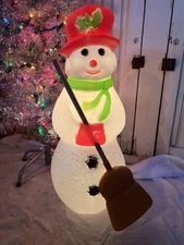 Vintage Blow Mold Dimpled Snowman With Broom Lighted Union New Old Stock 22”Tall