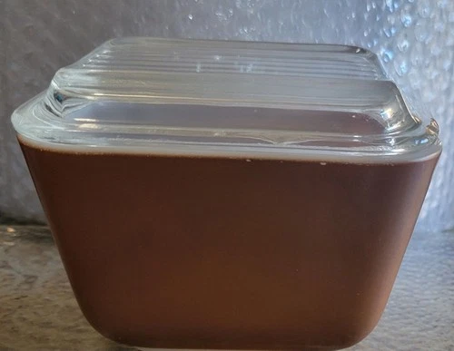 Vintage Pyrex Brown 501B Refrigerator Dish 1 1/2 Cup & Lid 39.