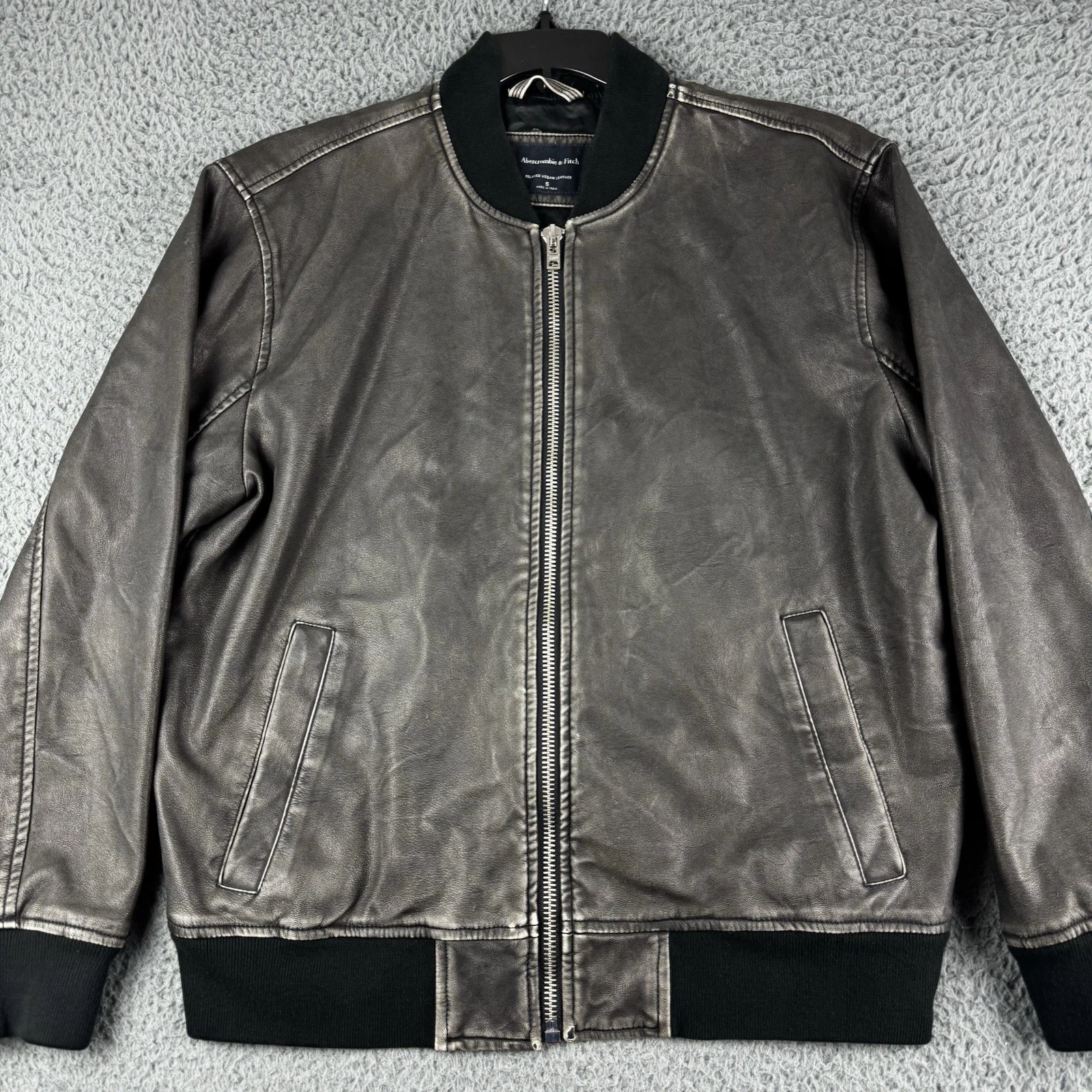 Abercrombie & Fitch Jacket Mens Small Relaxed Vegan Leather Bomber Grey Full Zip - product detail image 2
