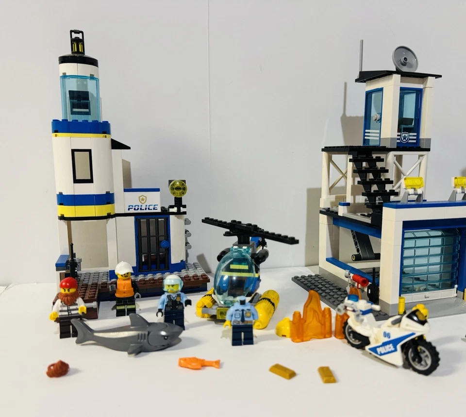 Lego City Police Juego Incompleto Lote Estación de Policía 60141 y 60308 Seaside Mission Foto 3 de 4