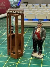 O Scale “Wooden Phone Booth” (4)