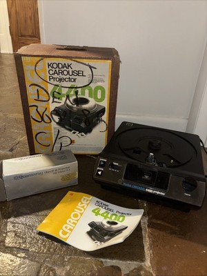 Kodak Carousel 4400 Slide Projector w/ Quantaray 100-150mm Lens, Box & Manual