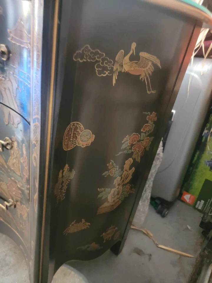 Cajonera vintage lacada chinoiserie de la colección Drexel Et Cetera. Foto 2 de 4