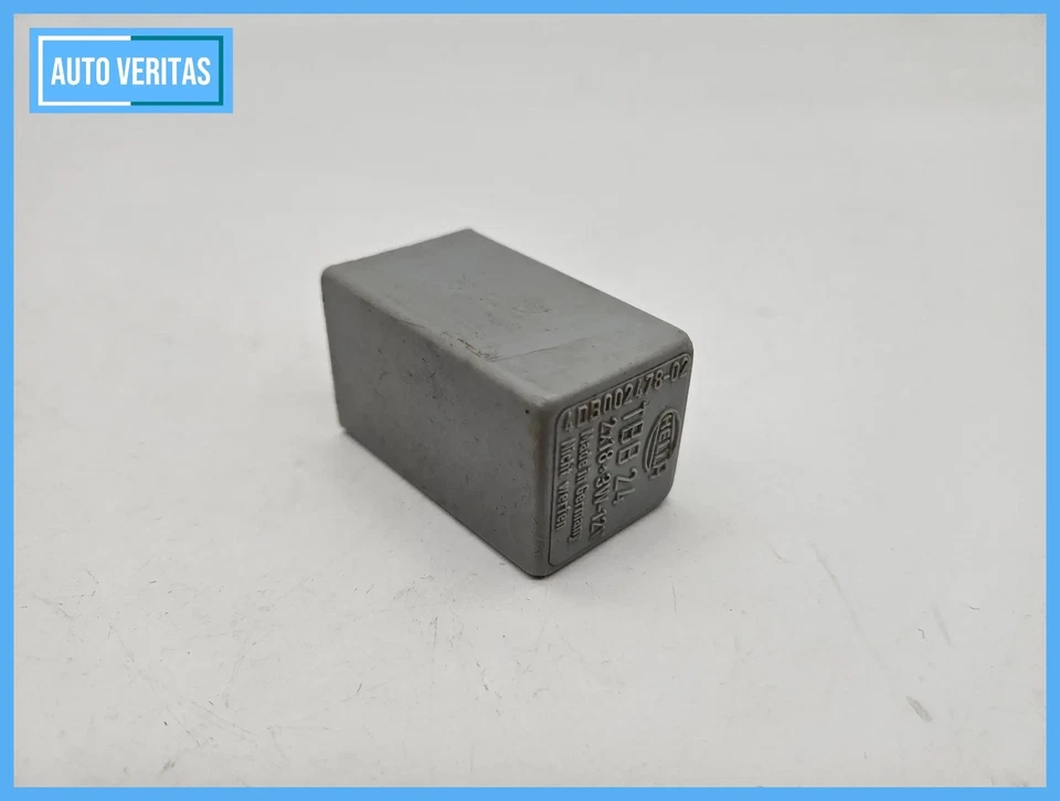 Original HELLA relay TBB24 4DB 002478-02 2(4)x18W+3W-12 V classic car - Image 4 of 4