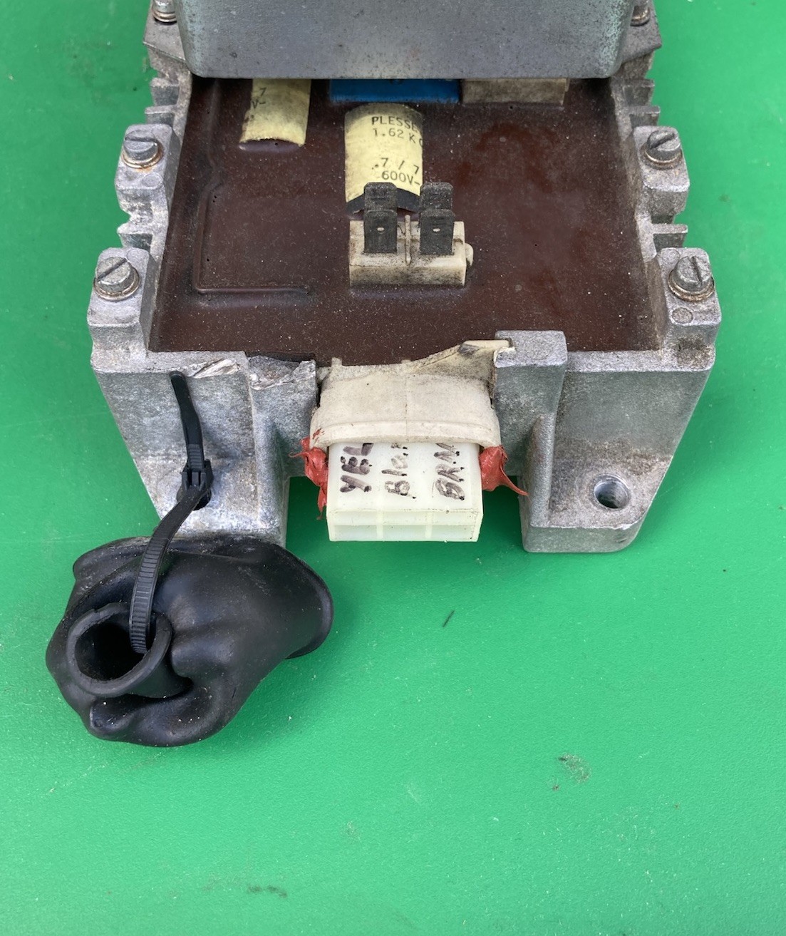 Magneti Marelli Dinoplex AEC 104 B-660 Ignition Box Ferrari 400i 512 BBI