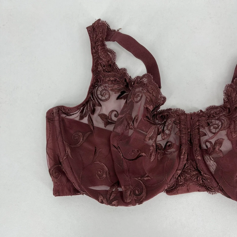 Sutiã Soma Feminino Tamanho 36DD Vermelho Borgonha Renda Sem Forro Underwired Gancho e Olho - Imagem 2 de 4