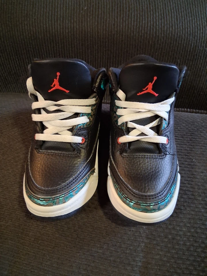 Raro Nike GS Air Jordan 3 Retro Moto Negro/Rojo Sirena/Jade FV5438-001 Talla 11C Foto 2 de 4