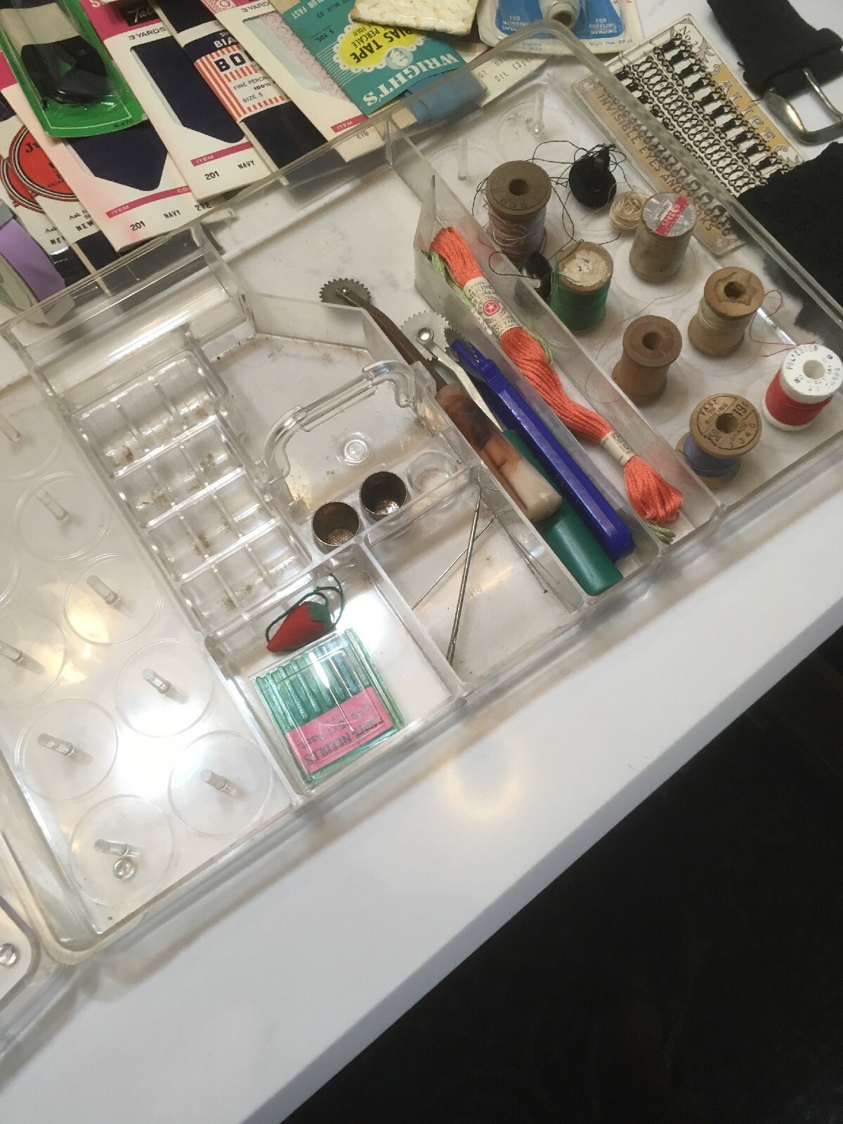 Vintage WILhold Wilson Plastic Sewing Box Case Green/Clear Lid 2 Trays