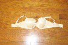 34D    VINTAGE    VICTORIA'S SECRET    INCREDIBLE Bra LINED STRAPLESS SATIN NUDE