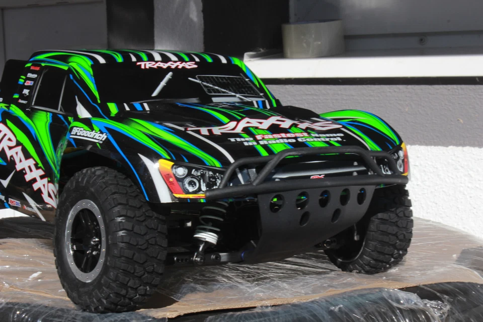 Traxxas TRX 68386 Green Slash 4x4 VXL Clipless 1:10 Short-Course New OVP Green - Image 3 of 4