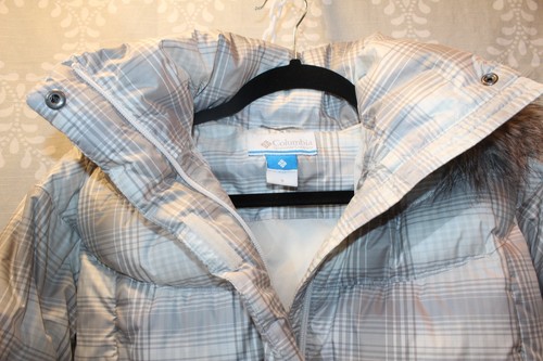 Abrigo chaqueta acolchada Columbia Down con capucha de piel sintética a cuadros gris/blanco para mujer pequeño - Imagen 5 de 15
