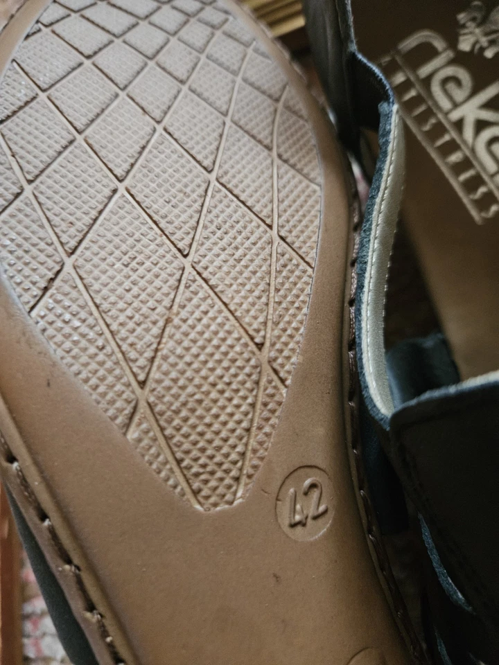 Rieker. Dark Navy Shoes. UK 8. EUR 42. Leather. Perfect , New, Condition - Image 3 of 4