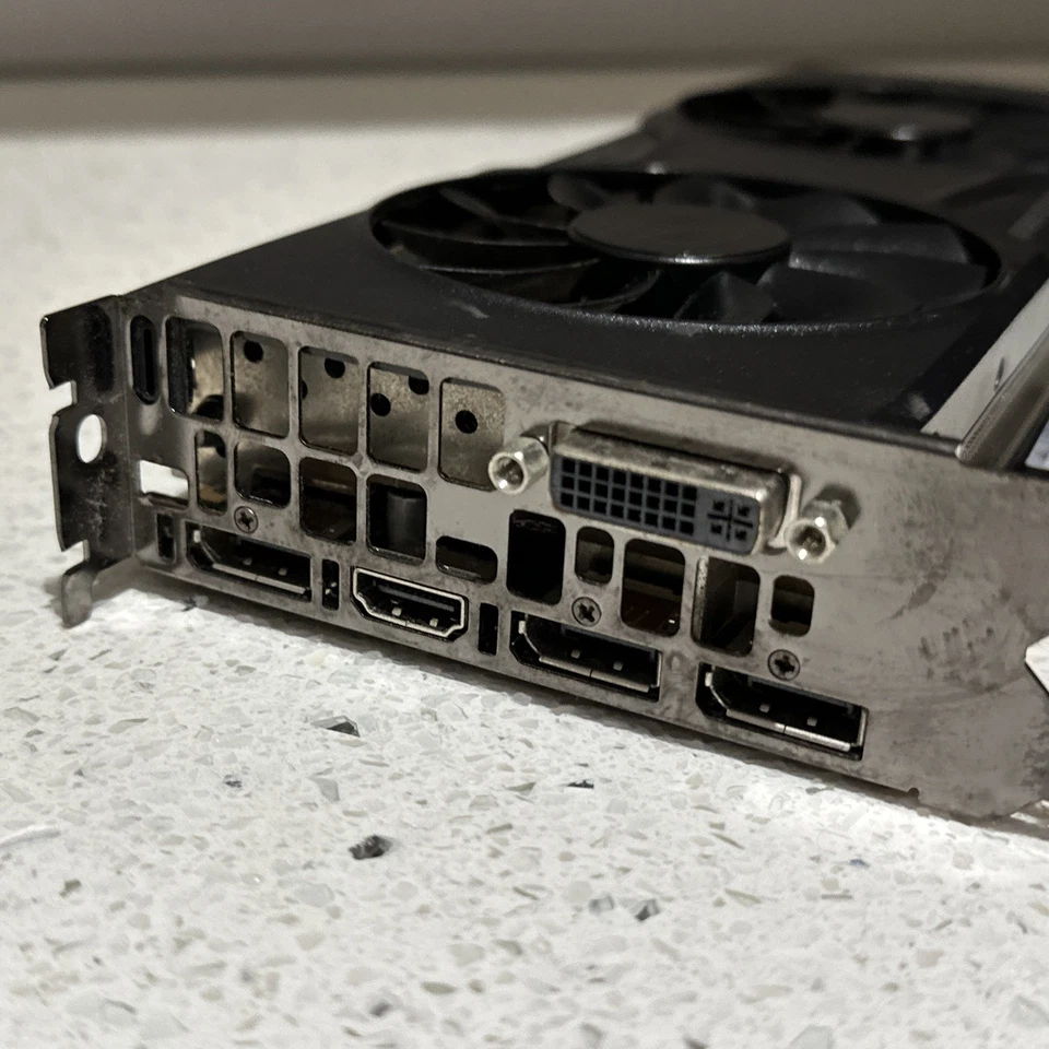 EVGA GeForce GTX 980 4GB SC GAMING ACX 2.0, 26% Graphic Card 04G-P4-2983-KR - Image 4 of 4