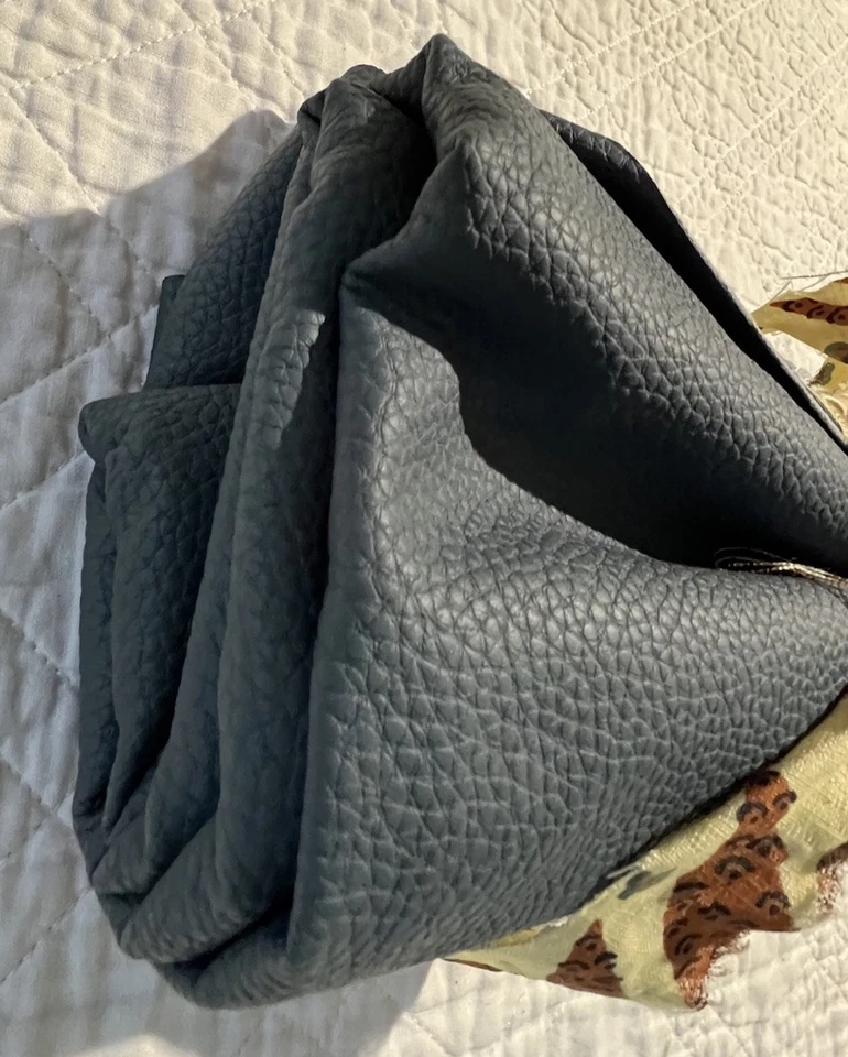 Fabric Scrap 45x43 Inch Quality Designer NYC Chic - Image 3 of 4