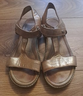 Sandalias de verano Lasocki doradas para niñas talla 2 Reino Unido UE 34