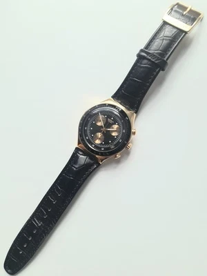 Swatch: James Bond 007 "Goldfinger" (YCG401) Ironie Chrono *Top Occasion!* - Photo 1/4