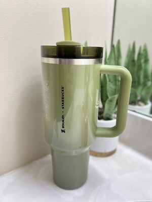 Starbucks X Stanley Fall 2024 Pearl Olive Green 40 Oz Starbucks X Stanley Fall 2024 Pearl Olive Green 40 Oz