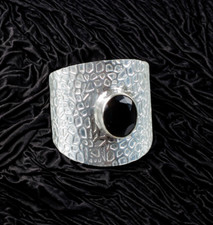 Black Onyx Gemstone Oval 925 Sterling Silver Handmade Jewelry Ring Gift For Her