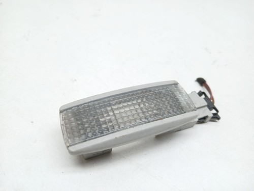 Volkswagen PASSAT B5.5 2001 Vorne rechts Sonstige Leuchte Innenraum UST111835