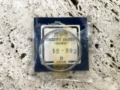 1 x original parts Orient Watch crystal plexy  glass 15-993 NOS