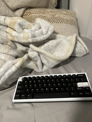 Qwertykeys 60 W/ Lubed Prevail Epsilon Switches And Drop DCX Keycaps (Custom)