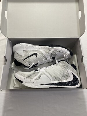 New Mens Size 10.5 White Black Nike Zoom Freak 1 Basketball New Mens Size 10.5 White Black Nike Zoom Freak 1 Basketball