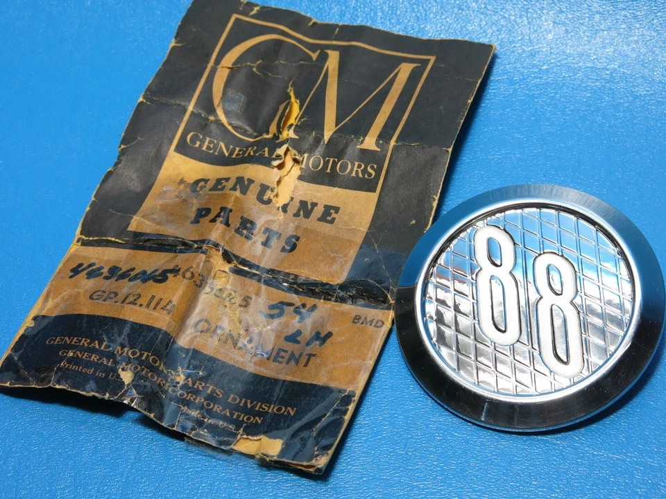 Новый из старых запасов GM 1954 Oldsmobile Super 88 LH задняя четверть двери медальон украшение 4636065 - Изображение 3 из 4