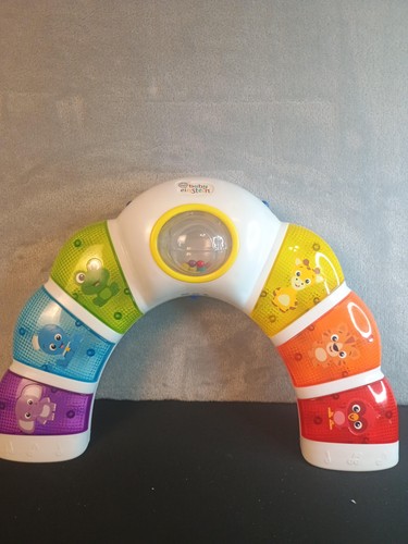 Baby Einstein Rainbow Arch Musical Light-Up Activity Toy Rattle Multicolor Girls