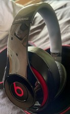 Beats Studio Wireless Legendary Color Black and Red with Case flawless condition
