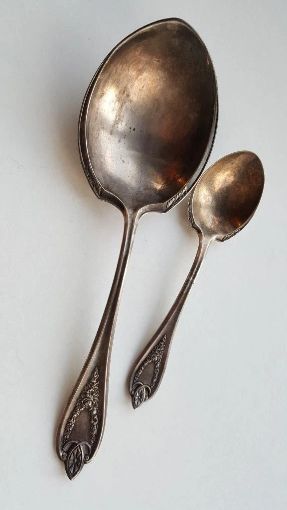VINTAGE 1847 ROGERS SILVERPLATE SERVING SPOONS, OLD COLONY