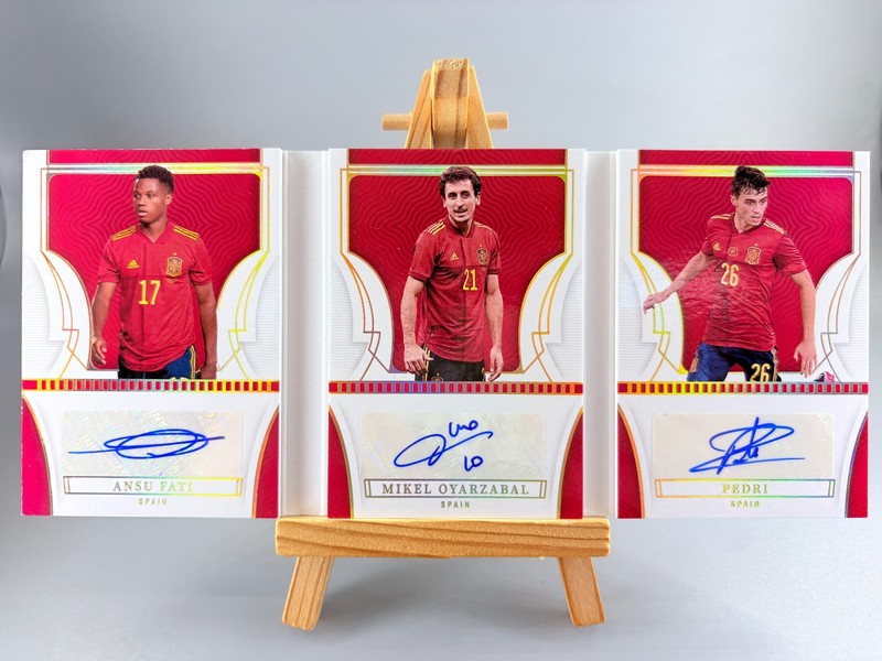 2022 National Treasures Spain Fati Oyarzabal Pedri Triple Auto Booklets 1/10
