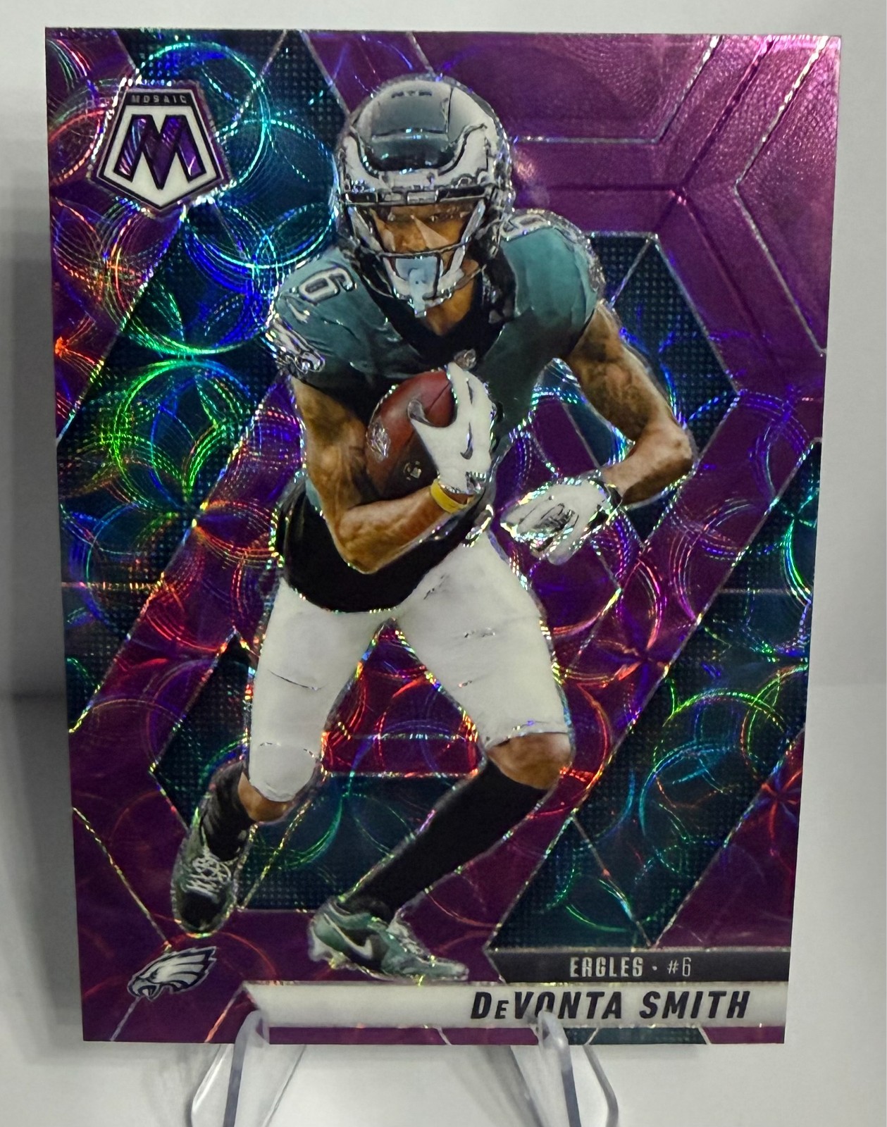 2025 Panini Mosaic - DeVonta Smith #119 Purple Mosaic Prizm /49