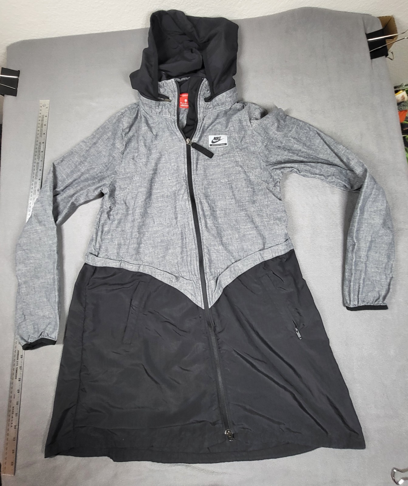 Nike International Windbreaker Jacket Womens  M Grey Black Full Zip Whimsical