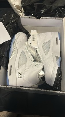 Jordan Air Jordan 5 Men s High Top Lace Up Leather Sneakers White Solid
