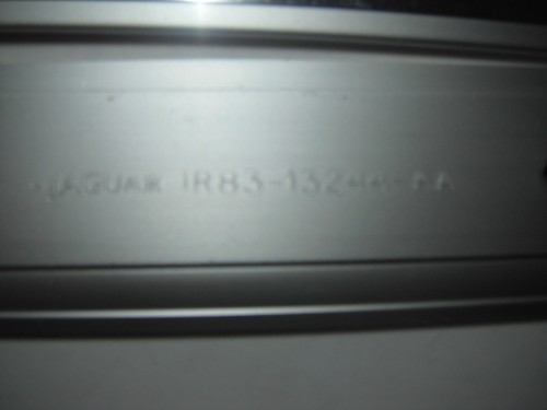 Jaguar Rear Right and Left Door Sill Scuff Plates P/N 1R8313244AA - Foto 3 di 3