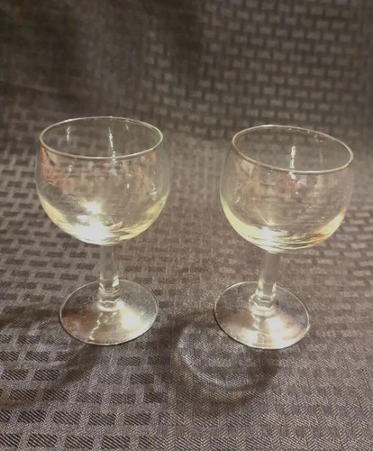 Set Of 2 Vintage Cordial Crystal Hexagon Stemmed Glasses 3 Ounces Made In France - Picture 2 of 7
