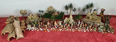 154 FIGURES AND ACCESSORIES FOR NATIVITY SCENES. SEE DESCRIPTION. XXTH CENTURY.