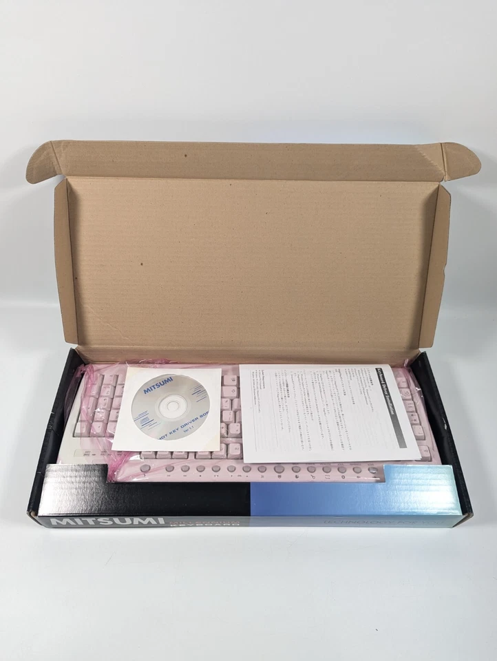 PS/2 White Mitsumi Wired PC Keyboard KFKECOHY 5v DC UK Model Retro & Boxed - Image 2 of 4