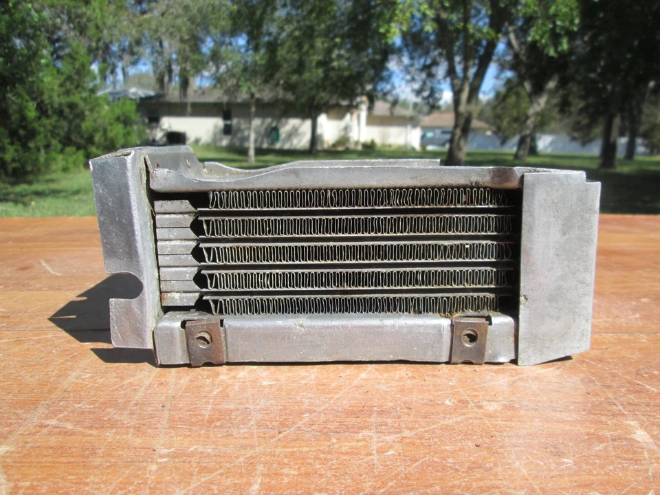 Chevrolet Corvair Harrison 1961 1962 1963 1964 enfriador de aceite #8528632 OEM GM Foto 4 de 4