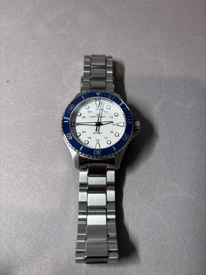 Reloj Hombre Hamilton H82231150 Caqui Azul Marino Buceo Acero 37 mm Plata Azul Cuarzo Foto 2 de 4
