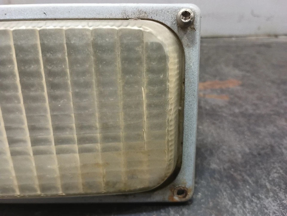 Señal de giro izquierda del conductor de 1993 camioneta Chevrolet 2500 12082959 Foto 2 de 4