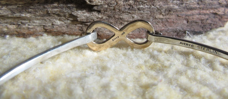 Brazalete James Avery Retirado Infinito Gancho Oro Amarillo 14k y Esterlina Foto 2 de 4