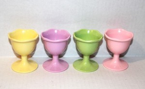FOUR Pastel MELAMINE Boiled EGG CUPS HOLDER Tulip shaped HOME Easter collection 