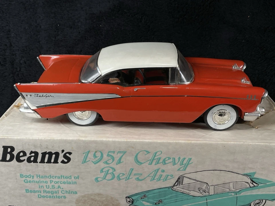 Jim Beam 1957 rojo Chevy Belair techo rígido jarra vacía roja 1990 de colección Bel Air/caja Foto 4 de 4