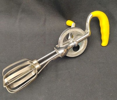 Vintage Rival Hand Egg Beater Mixer Cat No 571