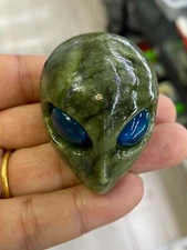 1pc Natural Green Jade Quartz Carved Alien Skull Crystal Reiki Healing Gem Gift