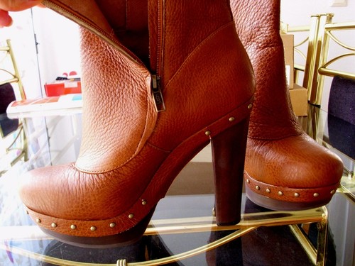 UGG COSIMA BOOTS SZ 40 NEW - 第 3/8 張圖片