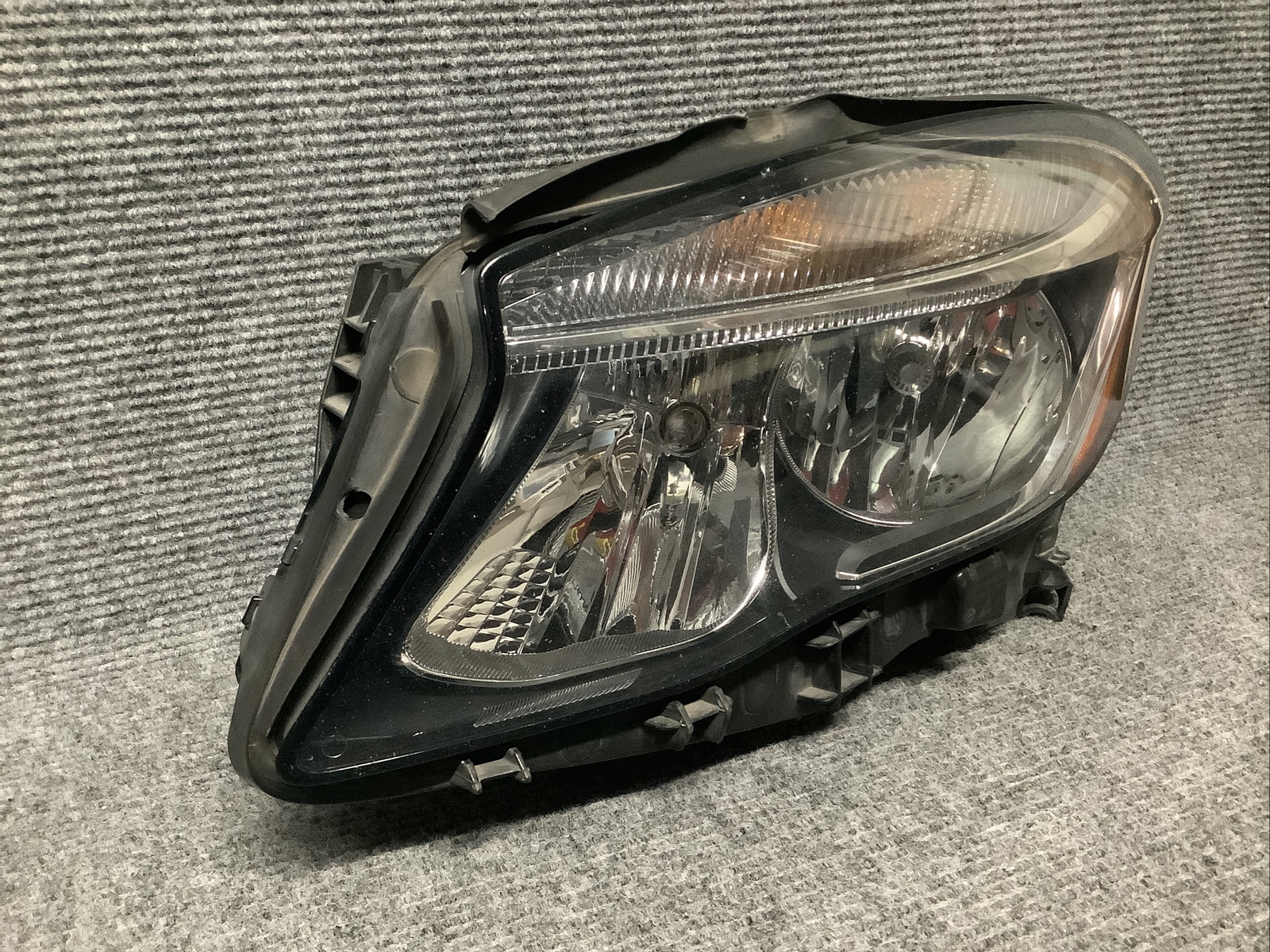 2015 2016 17 2020 MERCEDES BENZ GLA-CLASS LEFT HALOGEN HEADLIGHT 
