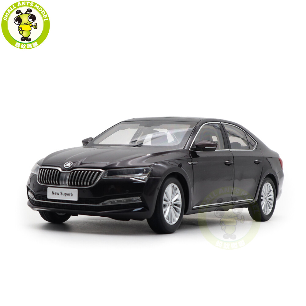 1/18　シュコダ スペルブ　ハッチ　SKODA Superb TSI　上海VW 1/18 VW SKODA SuperB Purple Diecast Model Car Gifts For Friends