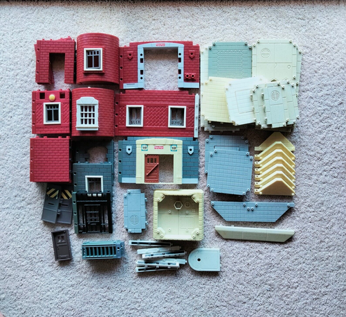 Imaginext Fisher Price - Police Station (78334) & Rescue Centre(78328) - 2002 - Picture 2 of 13